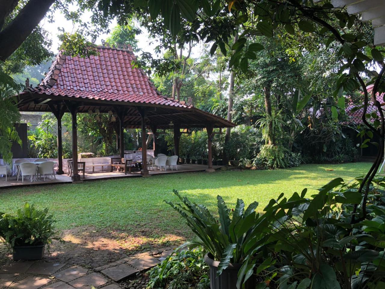 Hôtel Casakhasa à Jakarta Extérieur photo